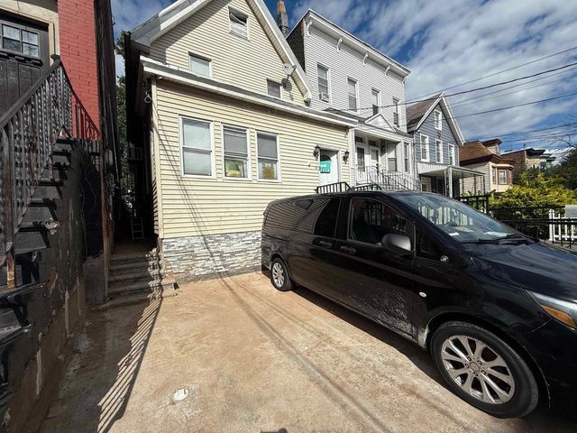 68 BRINKERHOFF ST, Jc, Greenville, NJ 07304