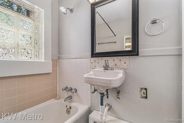 508 West Parkdale Avenue, Royal Oak, MI 48073