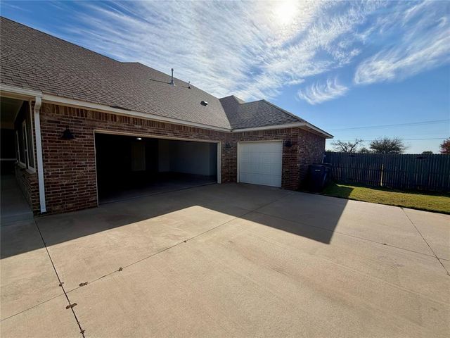 9948 NW 94th Street, Yukon, OK 73099