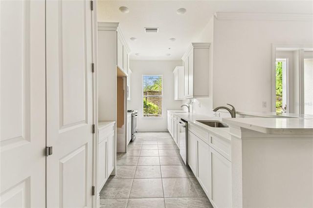 7804 HIDDEN CREEK LOOP 103, Lakewood Ranch, FL 34202