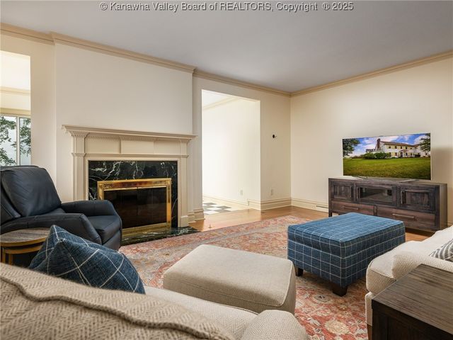 3301 Kanawha Avenue SE, Charleston, WV 25304