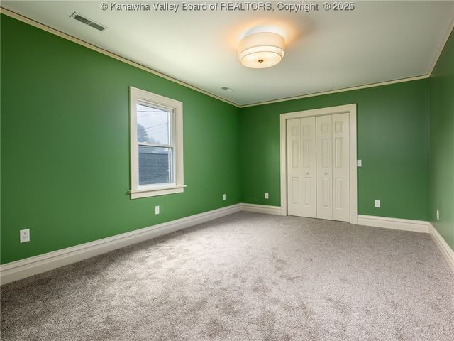 3301 Kanawha Avenue SE, Charleston, WV 25304