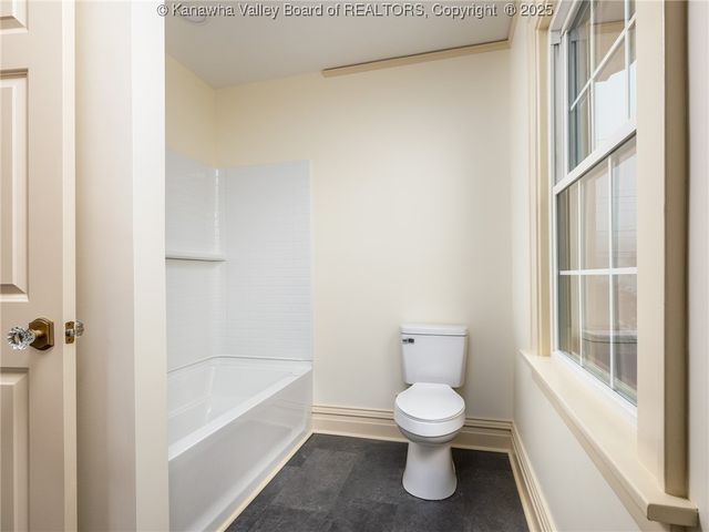 3301 Kanawha Avenue SE, Charleston, WV 25304