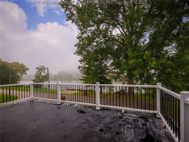 3301 Kanawha Avenue SE, Charleston, WV 25304