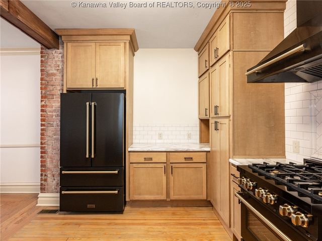 3301 Kanawha Avenue SE, Charleston, WV 25304