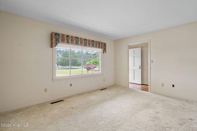 6542 S Nc 41 Highway, Wallace, NC 28466