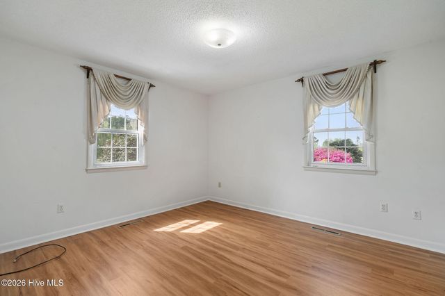 6542 S Nc 41 Highway, Wallace, NC 28466