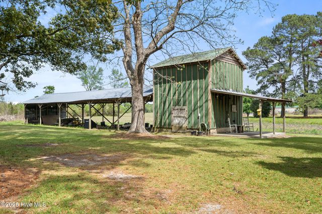 6542 S Nc 41 Highway, Wallace, NC 28466