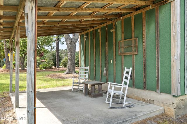 6542 S Nc 41 Highway, Wallace, NC 28466