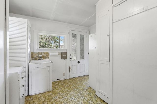 54 Whitney Avenue, Los Gatos, CA 95030