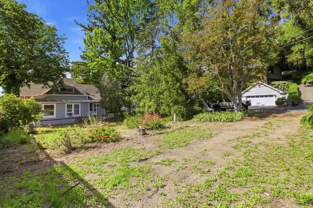 54 Whitney Avenue, Los Gatos, CA 95030