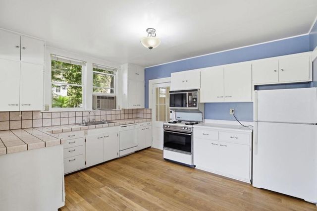 54 Whitney Avenue, Los Gatos, CA 95030