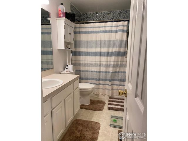 320 E Lilac St, Milliken, CO 80543