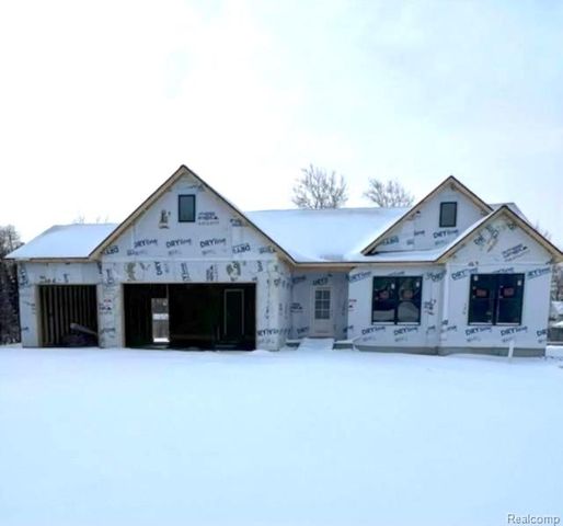9355 Highland Drive, Grosse Ile, MI 48138