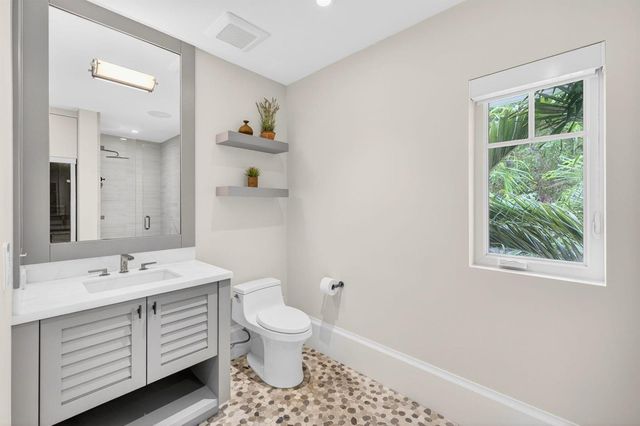 1900 Intracoastal Drive, Fort Lauderdale, FL 33305