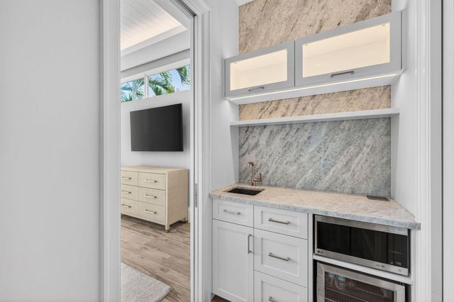 1900 Intracoastal Drive, Fort Lauderdale, FL 33305