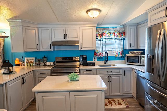 1948 Ridgewood Drive, Lillian, AL 36549