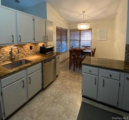 6 Royal Drive, Coram, NY 11727