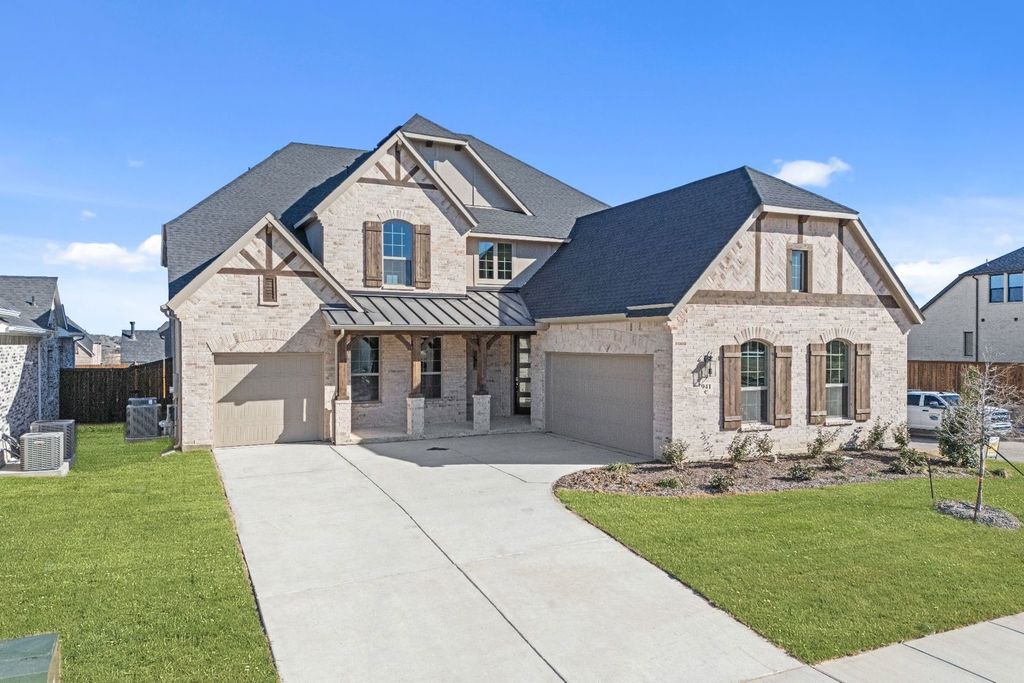1045 Pelotazo Avenue, Fort Worth, TX 76247 — exterior