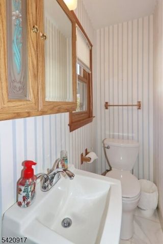 130 Warrenville Rd, Green Brook Twp., NJ 08812