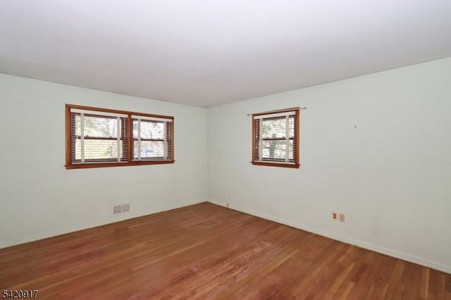 130 Warrenville Rd, Green Brook Twp., NJ 08812