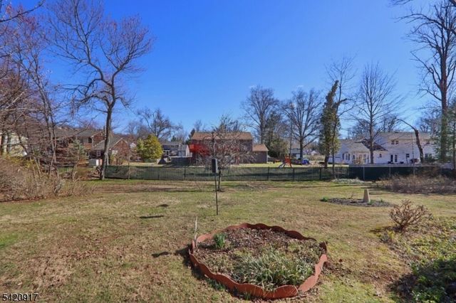 130 Warrenville Rd, Green Brook Twp., NJ 08812