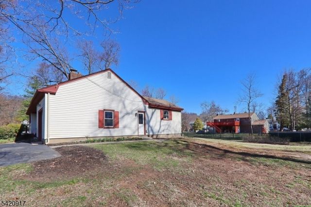 130 Warrenville Rd, Green Brook Twp., NJ 08812