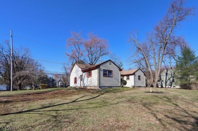 130 Warrenville Rd, Green Brook Twp., NJ 08812