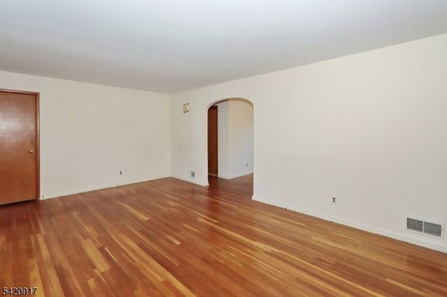 130 Warrenville Rd, Green Brook Twp., NJ 08812