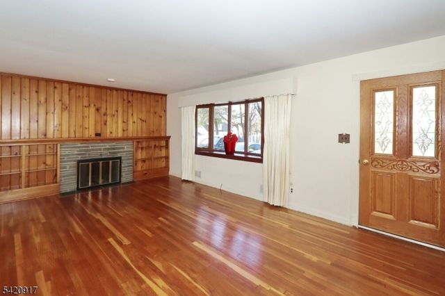 130 Warrenville Rd, Green Brook Twp., NJ 08812