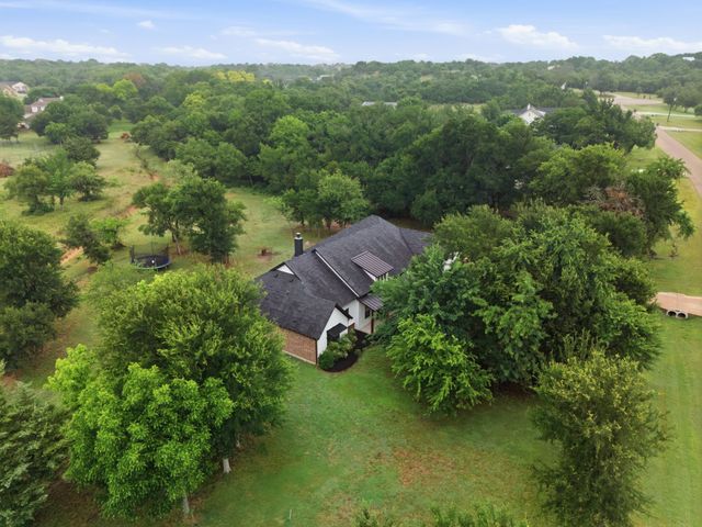 205 Deer Glade Court, Azle, TX 76020