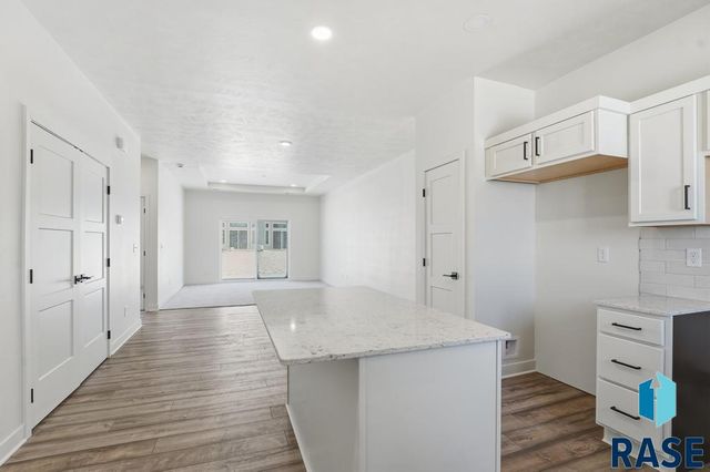 9205 W Ark Pl Place, Sioux Falls, SD 57106