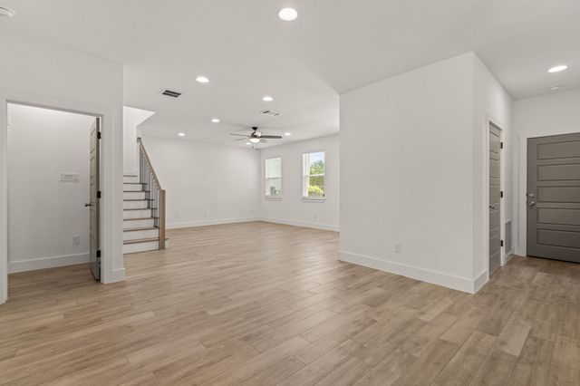 5618 Oaks Lane, Westworth Village, TX 76114