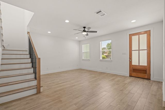 5618 Oaks Lane, Westworth Village, TX 76114