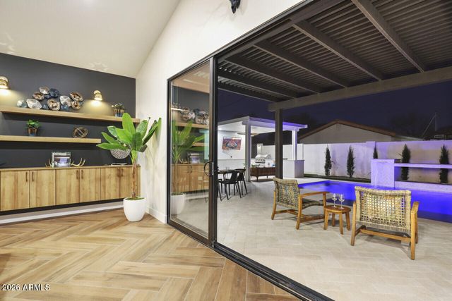3031 N 52ND Street, Phoenix, AZ 85018