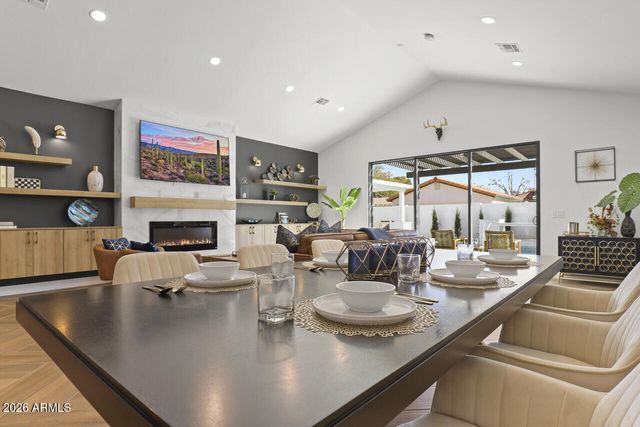 3031 N 52ND Street, Phoenix, AZ 85018