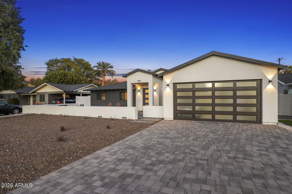 3031 N 52ND Street, Phoenix, AZ 85018 — exterior