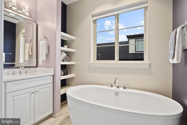 2840 RED STAR LN, Alexandria, VA 22303
