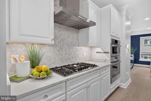 2840 RED STAR LN, Alexandria, VA 22303
