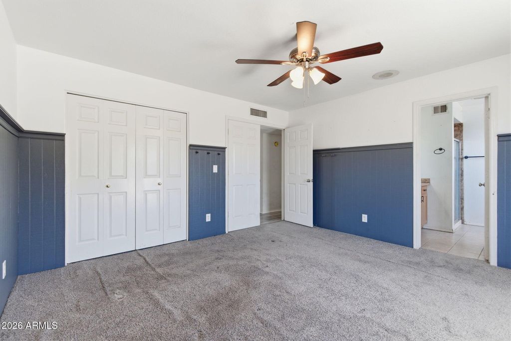 Image 12 of property listing at 721 E BRENTRUP Drive, Tempe, AZ 85283