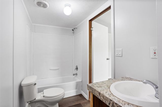 6304 Sexto Street, Brazoria, TX 77422
