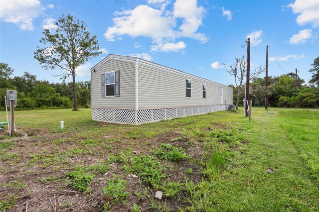 6304 Sexto Street, Brazoria, TX 77422