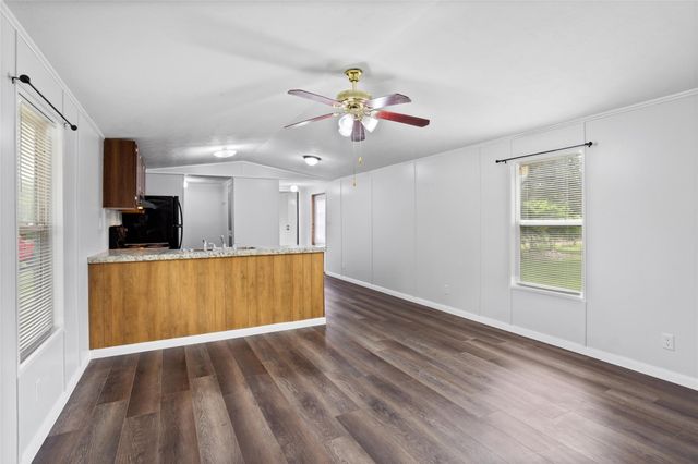 6304 Sexto Street, Brazoria, TX 77422