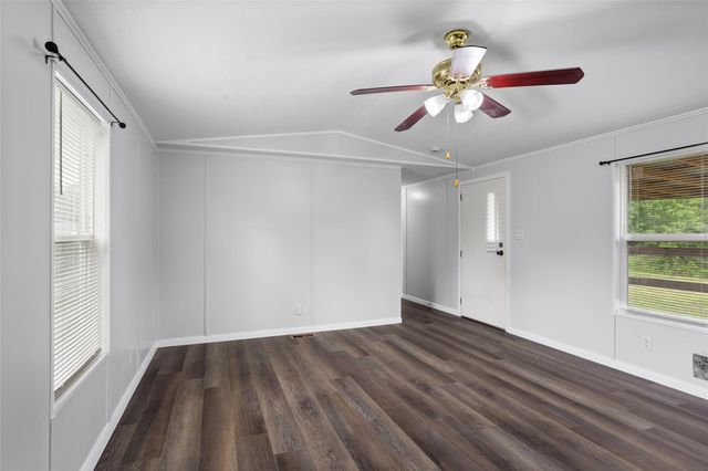 6304 Sexto Street, Brazoria, TX 77422