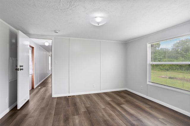 6304 Sexto Street, Brazoria, TX 77422