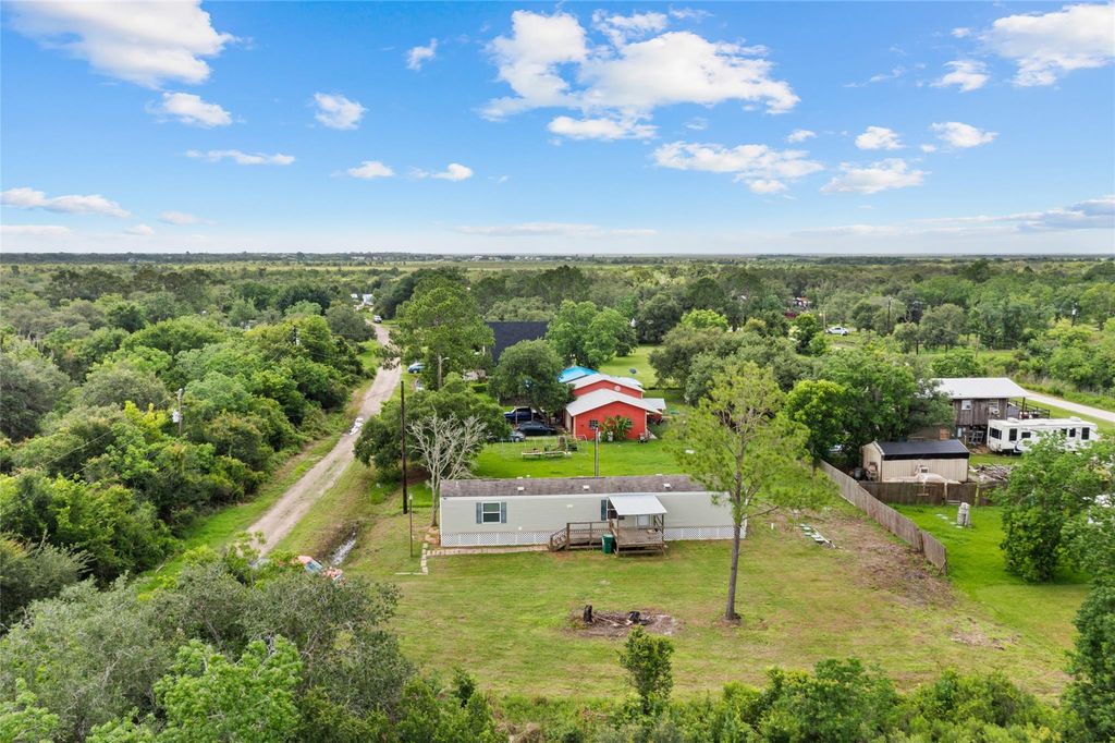 6304 Sexto Street, Brazoria, TX 77422