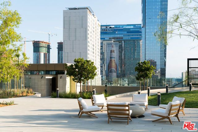 889 Francisco Street 1501, Los Angeles, CA 90017