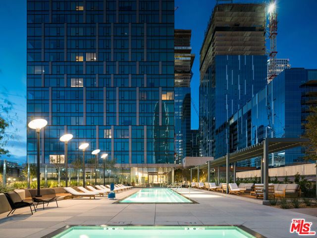 889 Francisco Street 1501, Los Angeles, CA 90017