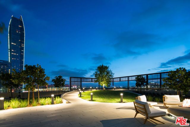 889 Francisco Street 1501, Los Angeles, CA 90017