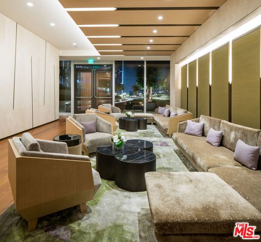 889 Francisco Street 1501, Los Angeles, CA 90017